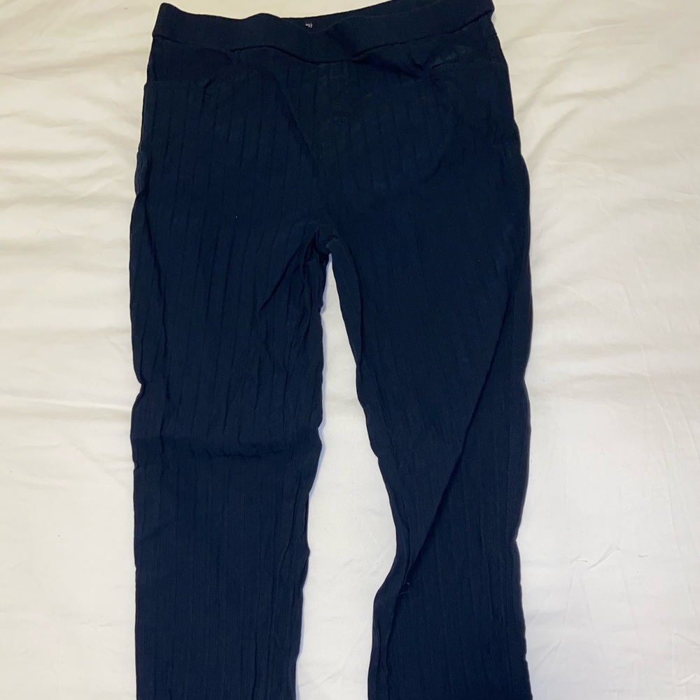Stretchy pants with ribbing